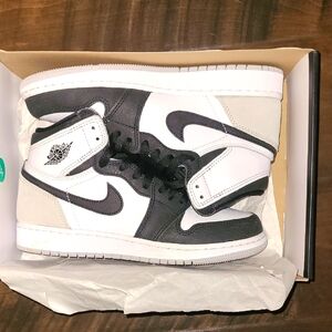 Youth Nike Black and White Sneakers High-Top